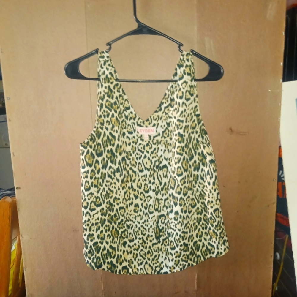 Leyden,sm,cheetah print